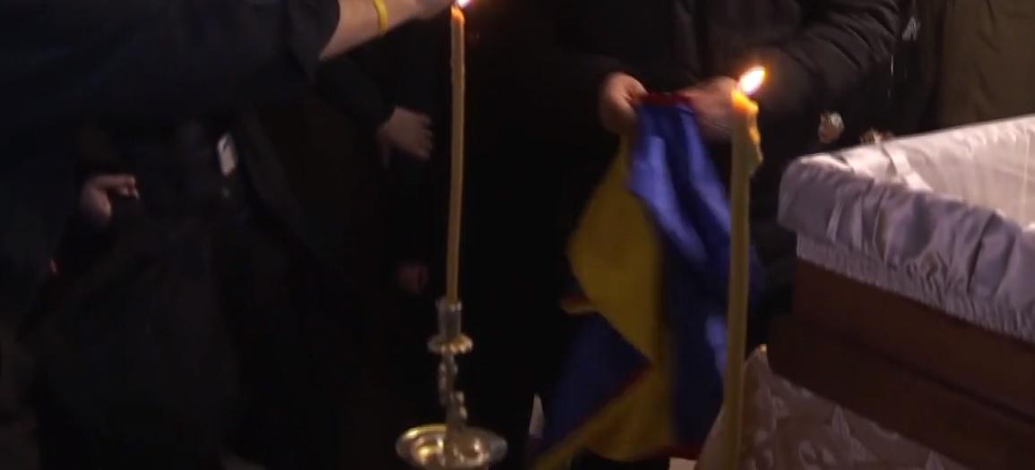 Imagini cutremurătoare de la &icirc;nmorm&acirc;ntarea actriței Stela Popescu! Rom&acirc;nii &icirc;și iau rămas bun de la marea doamnă a teatrului rom&acirc;nesc!