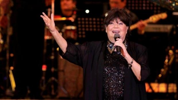 Cristina Stamate, condusă pe ultimul drum, fără familie: "Ea nu are nicio vină săraca că a rămas fără rude. Nu are nicio vină. Au dispărut"