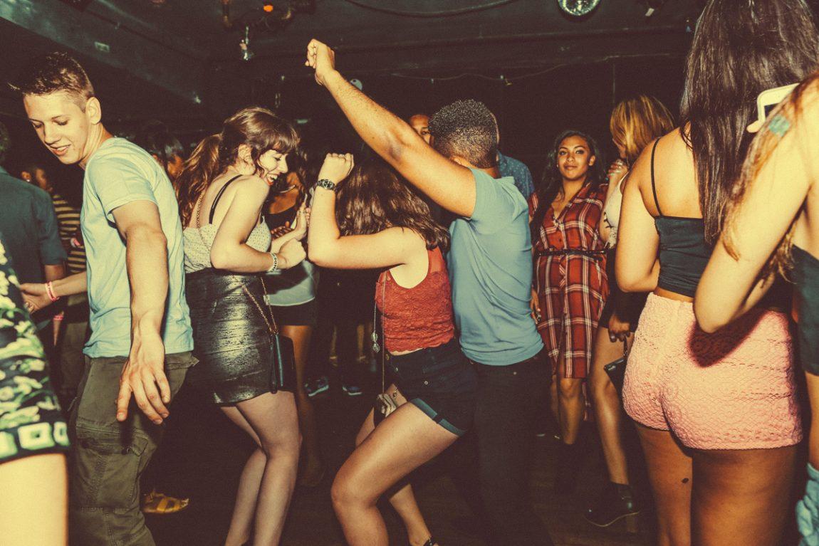 Legea care interzice dansul &icirc;n New York, doar o amintire: "Vrem să fim un oraș &icirc;n care oamenii muncesc din greu"