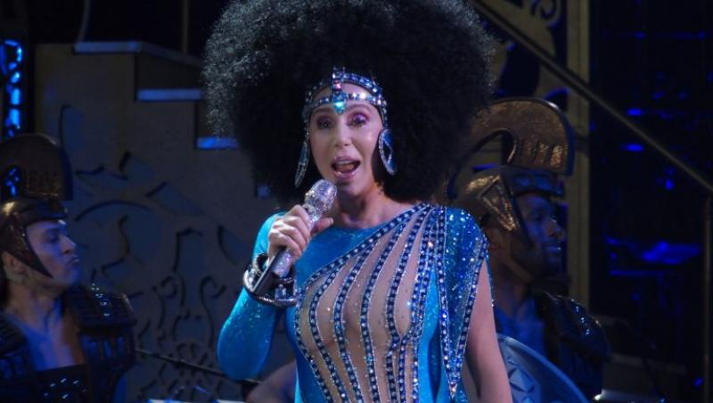 Cher, eşti ca vinul, la 71 de ani arăţi ca o domnişoară! La vârsta ei, artista a apărut într-o ipostază extravagantă!