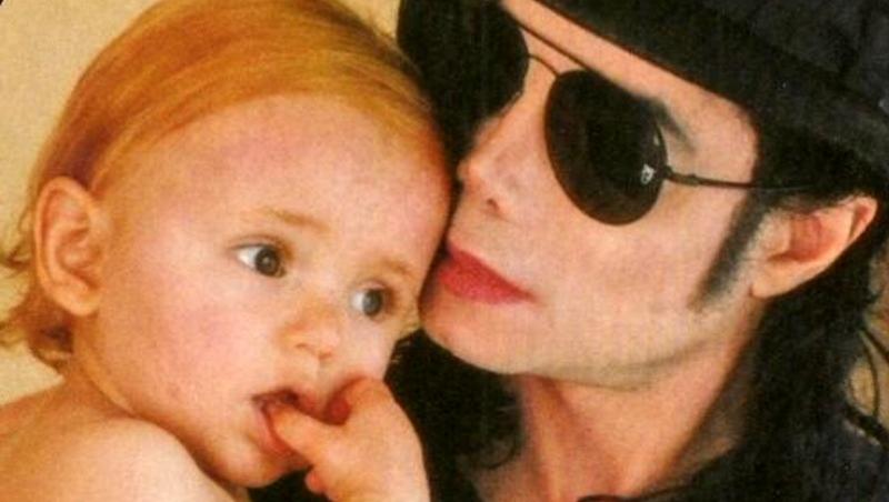 GALERIE FOTO! Fiul lui Michael Jackson, în atenția presei din toată lumea: Cum arată copilul cel mare al megastarului, la 20 de ani