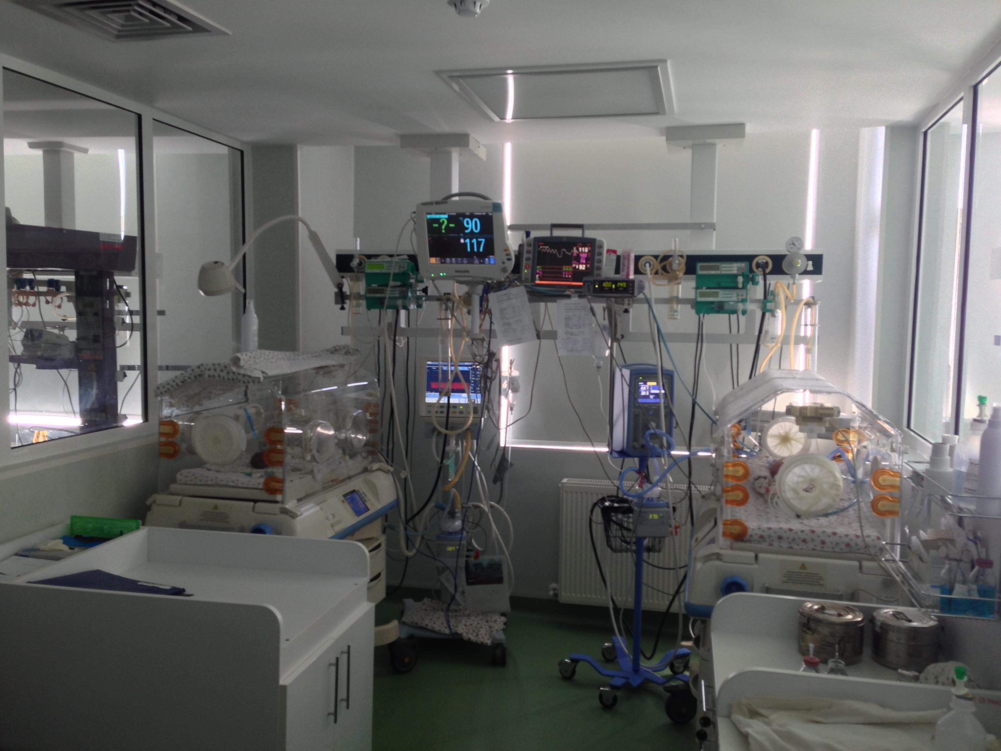 Dramă. Doi bebeluși AU MURIT &icirc;ntr-o maternitate din Rom&acirc;nia. &Icirc;ncepe o anchetă de proporții!