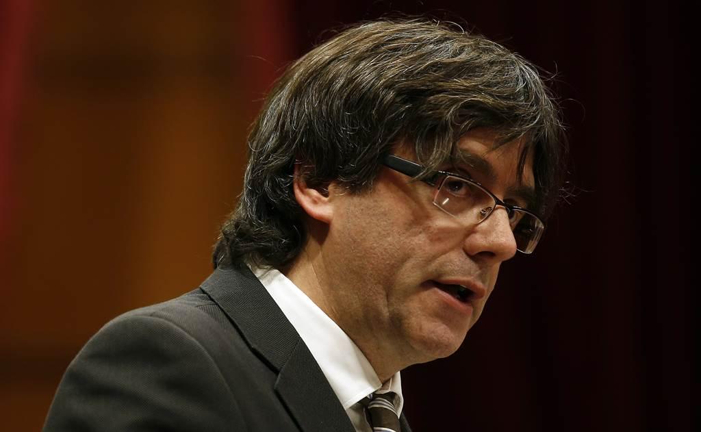 Carles Puigdemont şi alţi patru lideri catalani s-au predat poliţiei din Bruxelles