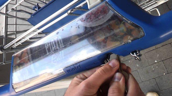 Video. Truc genial. Cum deblochezi un cărucior de supermarket fără monedă