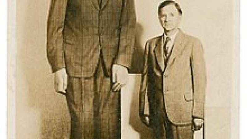 Cel mai înalt bărbat din lume a murit la 22 de ani. A fost denumit „uriașul blând”