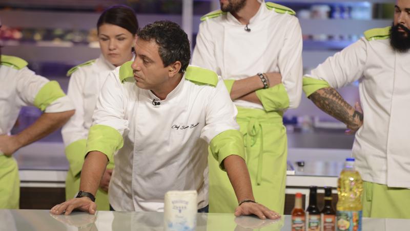 Chef Sorin Bontea, scos din minți de o concurentă!: ”Doamne ferește, tu habar n-ai, mă! Arată-i cum se curăță morcovii!”