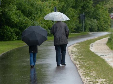 La plimbare sau la domiciliu? Specialiștii au anunțat cum va fi vremea în perioada următoare!