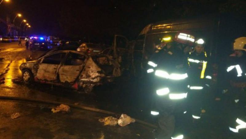 UPDATE: Șoferul a fost prins / Accident grav în Capitală. Trei mașini au ars și o femeie și-a pierdut viața. Șoferul este căutat de poliție