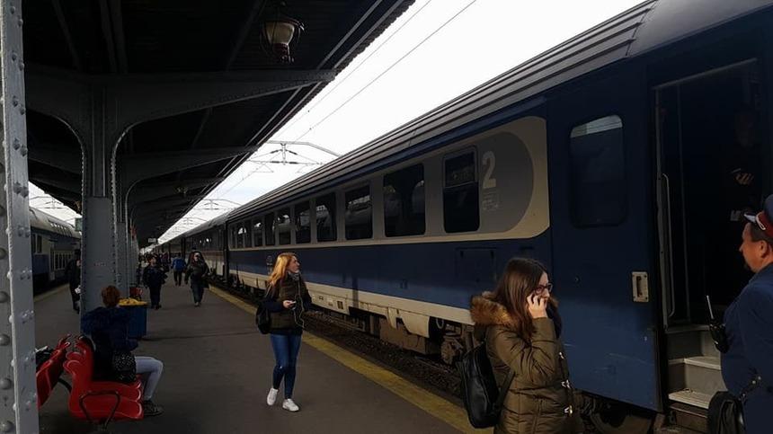 CFR introduce de astăzi Trenurile Zăpezii către staţiunile montane! Sunt mari reduceri la bilete!