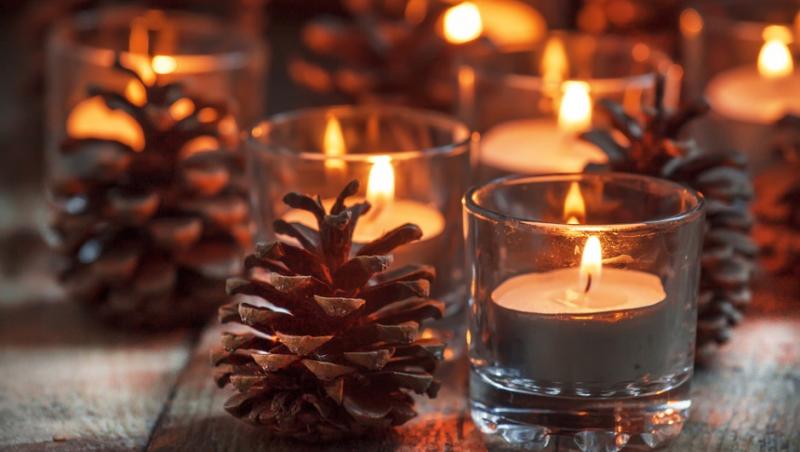 Îți place să aprinzi lumânări parfumate în casă? Vei renunța imediat la acest obicei dacă afli ce se ascunde în mirosul frumos!