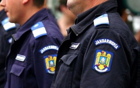 Un român a plătit o amendă de 900 de lei care a postat pe Facebook jigniri la adresa jandarmilor! I-a numit SCLAVI!
