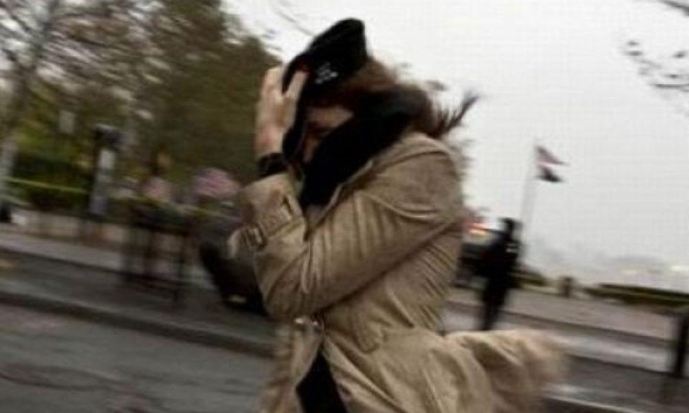 Vremea o ia razna &icirc;n Rom&acirc;nia! După temperaturi de 15 grade, meteorologii au emis alertă de vreme rea: Sunt vizate 12 judeţe