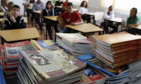 ULTIMA ORĂ! Ministrul Educaţiei a făcut anunțul cu privire la manualele pentru elevi
