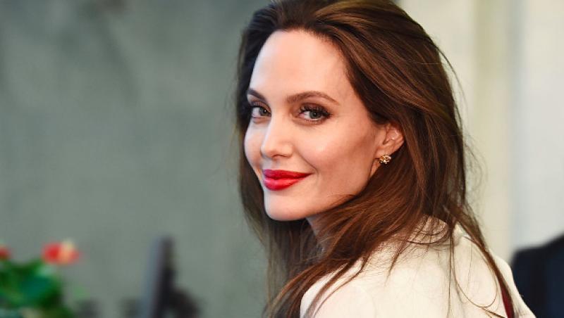 Angelina Jolie a slăbit și nimeni n-o mai recunoaște! Cum arată bruneta după ce a ajuns la 35 de kilograme!