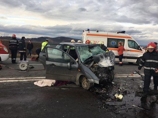 Grav accident rutier. Patru persoane AU MURIT &Icirc;N CHINURI, Printre victime e și un copil