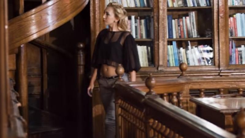 Videoclipul unei manele, filmat în biblioteca mare a UMF Carol Davila: 