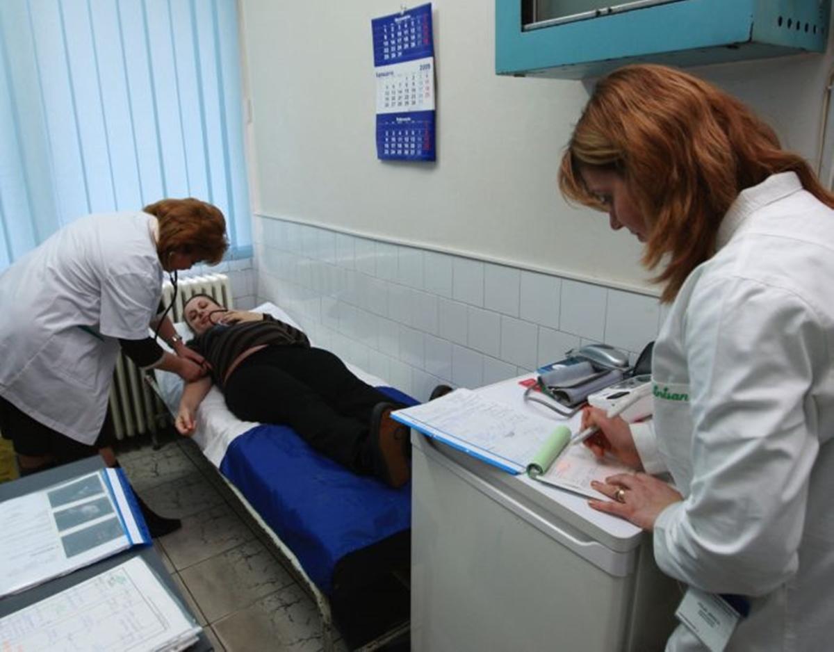 Ce ne vom face &icirc;n caz de boală, rom&acirc;nilor? Decizie revoltătoare! Medicii de familie anunţă că din 3 ianuarie nu mai acordă servicii decontate de casele de asigurări de sănătate