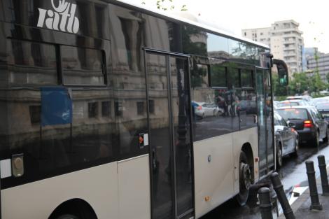 Cum vor circula autobuzul, troleul ș metroul de sărbători? Programul oficial de Crăciun și de Revelion