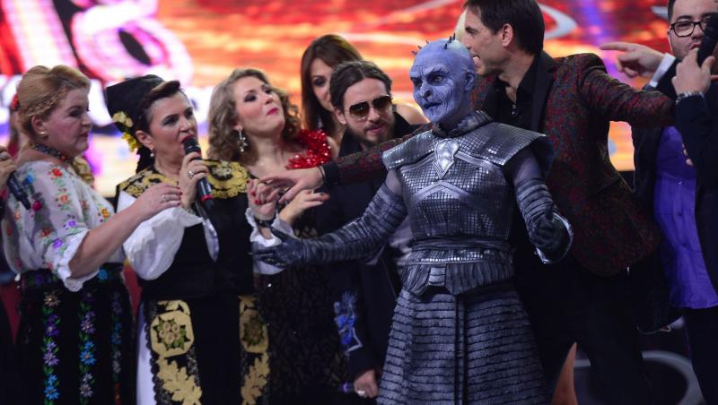 Regele Nopții din „Game of Thrones” a petrecut cinci ore la machiaj,  la Revelionul Starurilor 2018: “Mi-a fost dificil să respir”