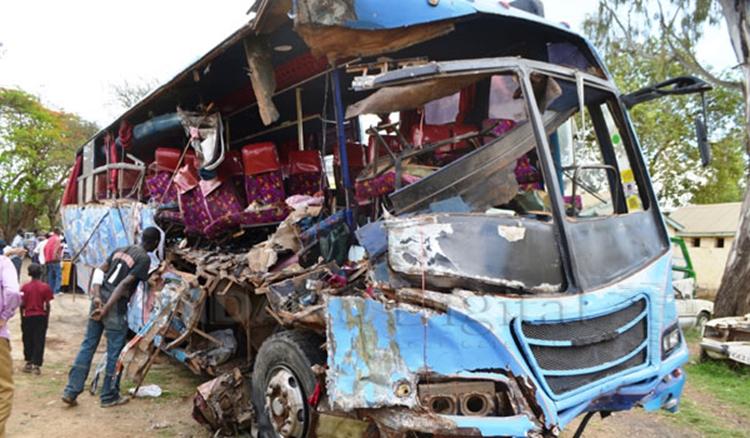 Kenya: Cel puţin 36 de persoane au murit după coliziunea dintre un autocar şi un camion