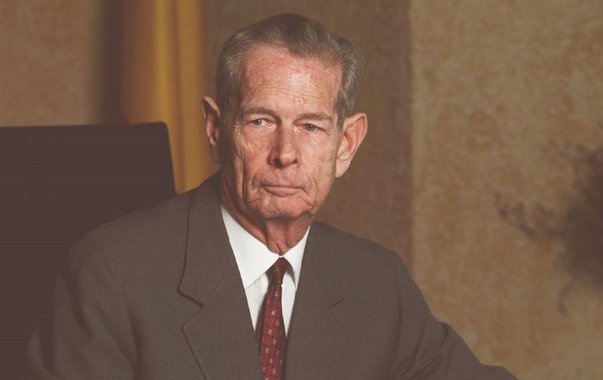 Regele Mihai a murit. Mesajul oficial transmis de Klaus Iohannis:"Şi-a pus &icirc;ntreaga viață &icirc;n slujba națiunii rom&acirc;ne și a servit cu demnitate țara &icirc;n care s-a născut"