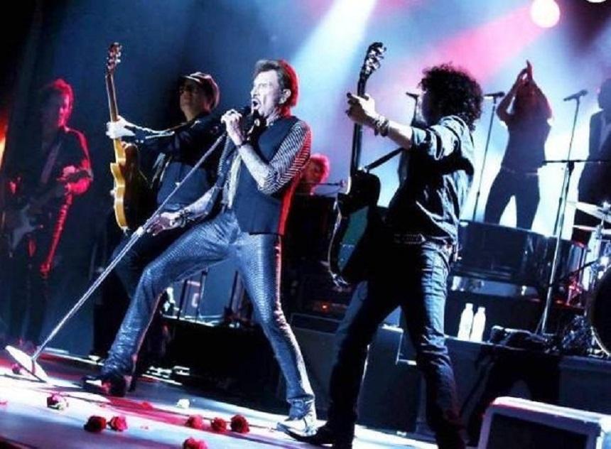 Johnny Hallyday a &icirc;ncetat din viaţă la v&acirc;rsta de 74 de ani! Marele c&acirc;ntăreț francez suferea de cancer!