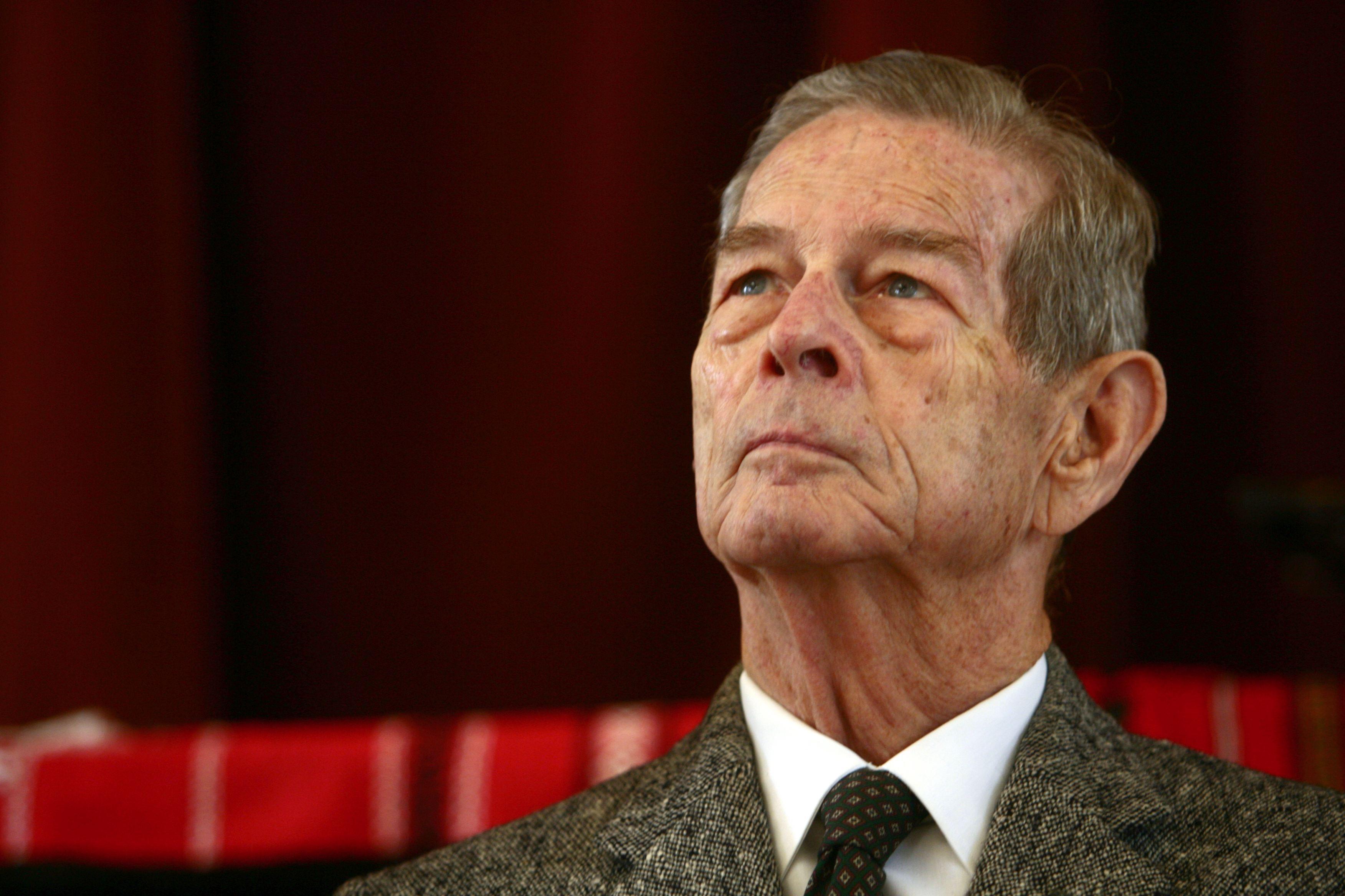 Ce reguli trebuie să respecte cei care merg să &icirc;i aducă un omagiu Regelui Mihai