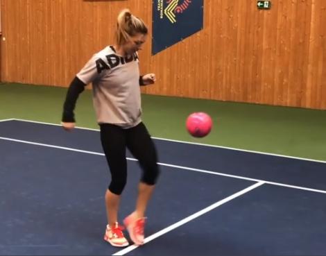 VIDEO: Simona Halep a pus racheta-n cui și s-a apucat de fotbal! Imagini senzaționale cu număr 1 mondial