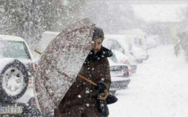 Weekendul aduce iarna! ANM anunță ninsori, viscol și v&acirc;nt puternic &icirc;n toată țara