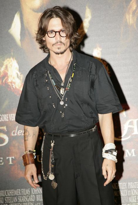Johnny Depp, în pragul sărăciei! Aruncă două milioane de dolari pe fereastră, în fiecare lună. Doar trei milioane pentru a trage cu un tun: "Numai el este vinovat pentru situația în care se află"