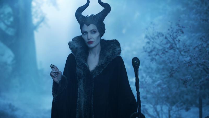 Pe 11 februarie, de la ora 20:00, Angelina Jolie vine la Antena 1 în rolul vrăjitoarei. 9 lucruri mai puțin cunoscute despre ”Maleficent”