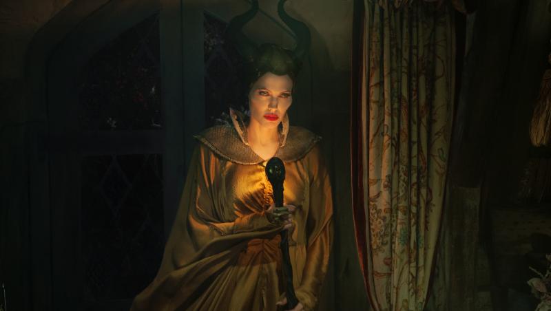 Pe 11 februarie, de la ora 20:00, Angelina Jolie vine la Antena 1 în rolul vrăjitoarei. 9 lucruri mai puțin cunoscute despre ”Maleficent”
