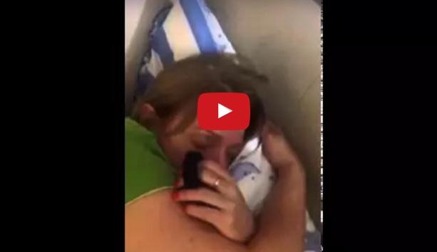 Video VIRAL! Se plângea tuturor prietenilor că nu reuşeşte să doarmă în pat cu soţia lui, dar nimeni nu l-a crezut. A luat camera şi a filmat tot. Ce făcea femeia în somn