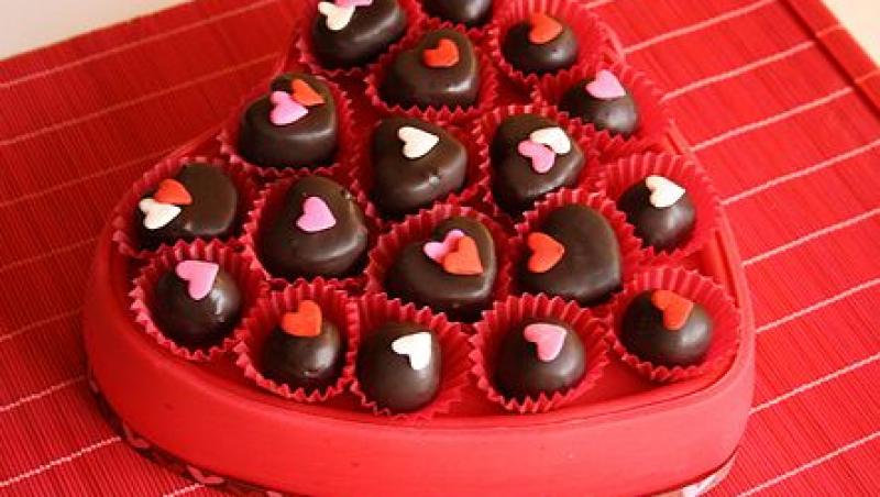 Ciocolata, cel mai popular cadou de Valentine's Day! Dar ce părere aveţi de o prăjitură cu... gândaci? Cele mai neobişnuite deserturi din lume de Ziua Îndrăgostiţilor