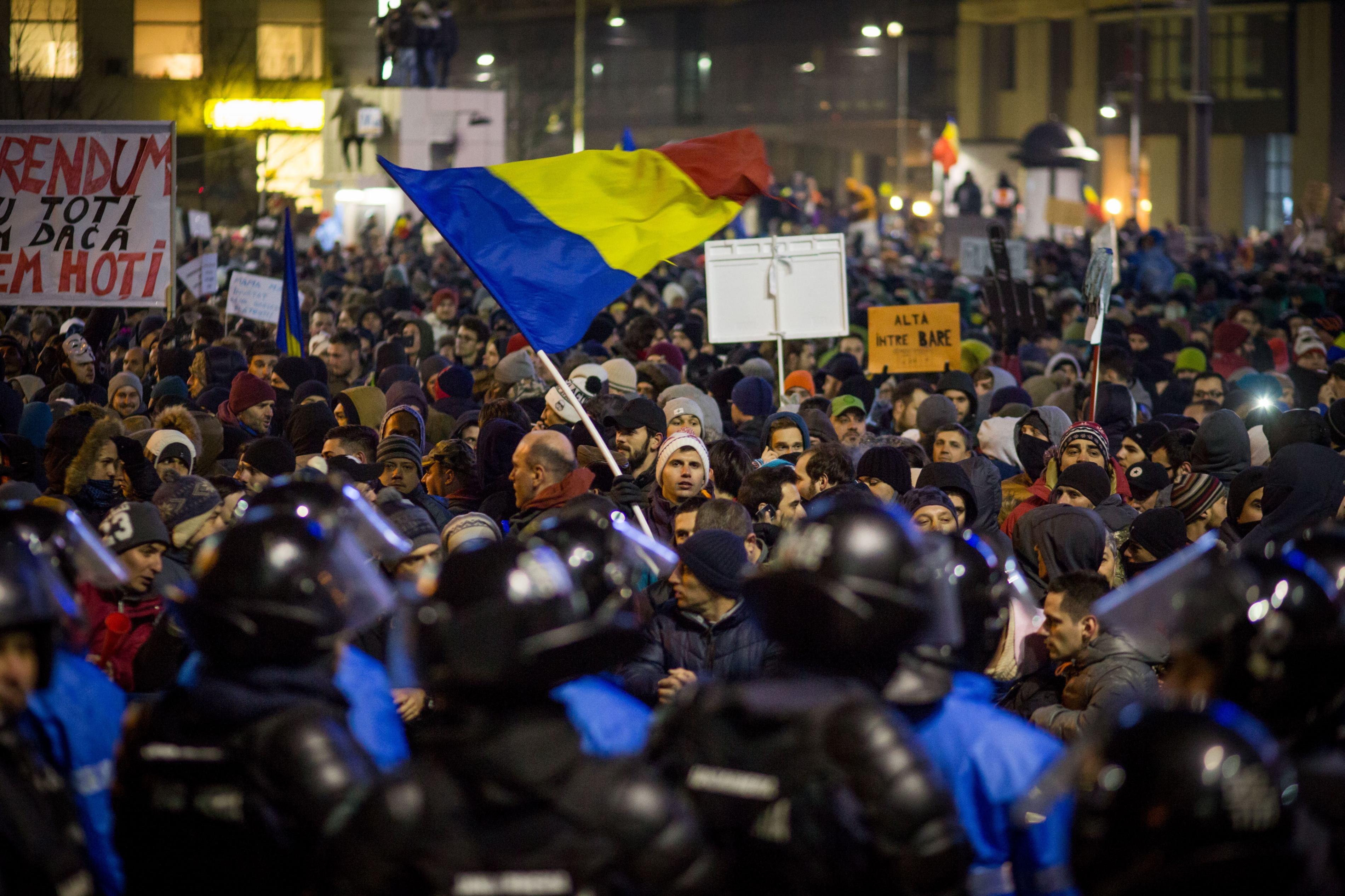 Presa internaţională scrie despre cele mai mari proteste antiguvernamentale. BBC: &rdquo;Rom&acirc;nia luptă &icirc;mpotriva corupției!&rdquo;