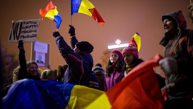 IMAGINI CU PUTERNIC IMPACT EMOȚIONAL! Cum s-au văzut în lume protestele din Piața Victoriei: patru jandarmi răniți și peste 60 de persoane audiate