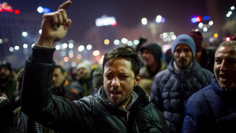 IMAGINI CU PUTERNIC IMPACT EMOȚIONAL! Cum s-au văzut în lume protestele din Piața Victoriei: patru jandarmi răniți și peste 60 de persoane audiate