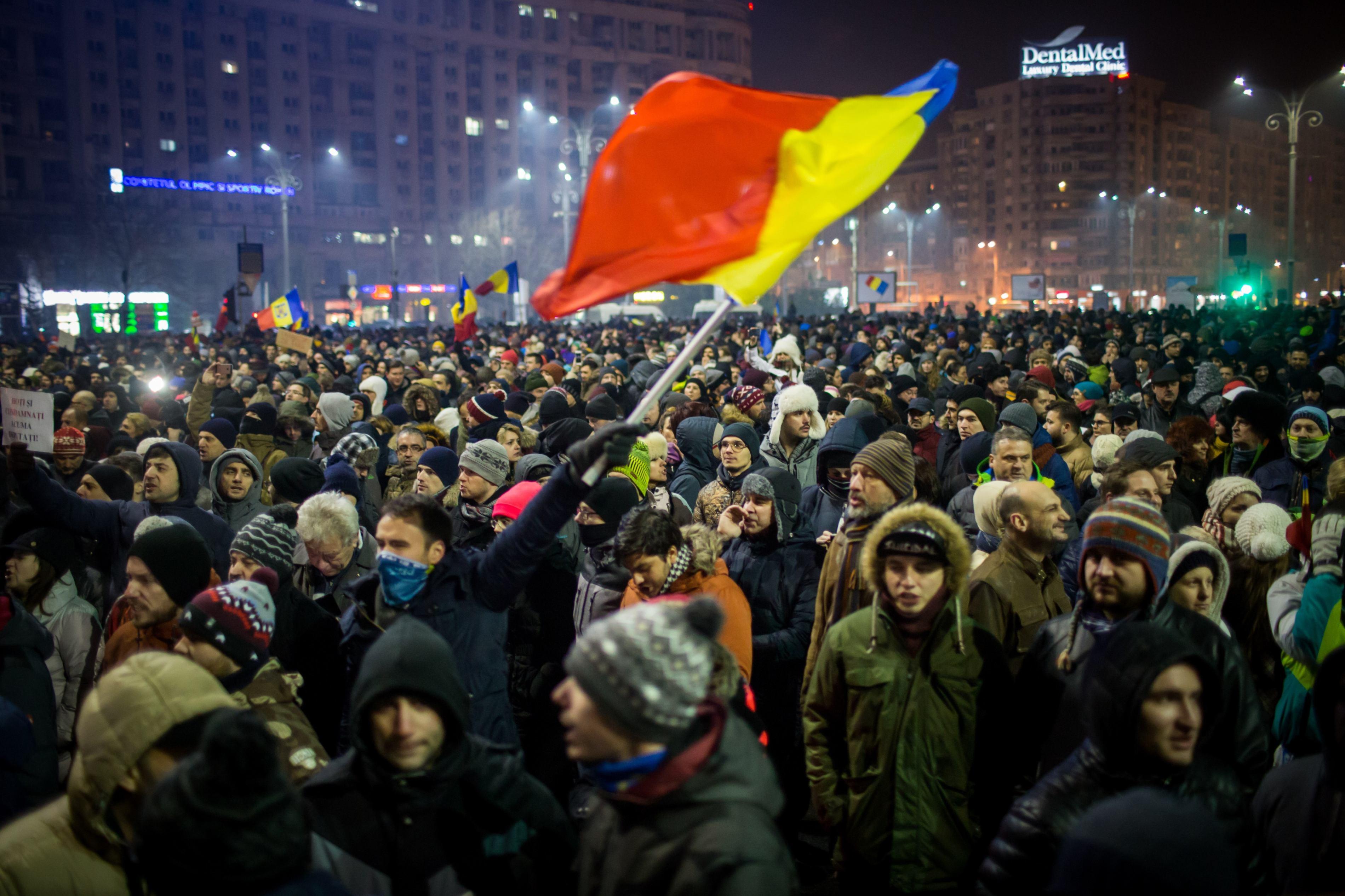 O grădiniţă din Bucureşti oferă cazare pentru copiii ai căror părinţi vor să meargă la proteste: &rdquo;Singura rugăminte este să le aduceți haine de schimb!&rdquo;