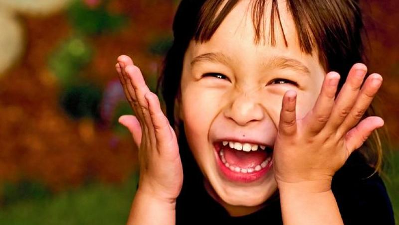 Ce se întâmplă când copiii sunt sinceri? LEȘINI de râs! Top 5 cele mai haioase ”declarații”