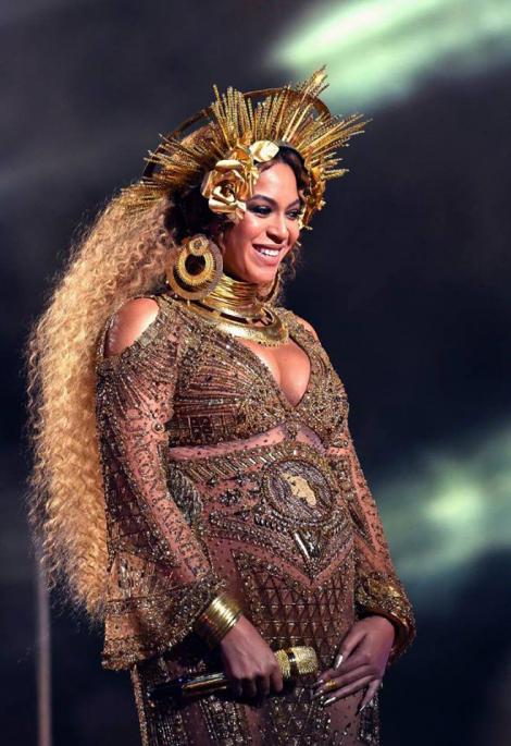 Beyonce stă acasă din cauza siluetei rotunjoare! Însărcinată cu gemeni, vedeta și-a anulat un concert