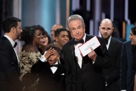 Explicația reală a gafei uriașe de la Oscar! Beatty, actorul care a deschis plicul buclucaș: ”Vreau să vă spun ce s-a întâmplat!”