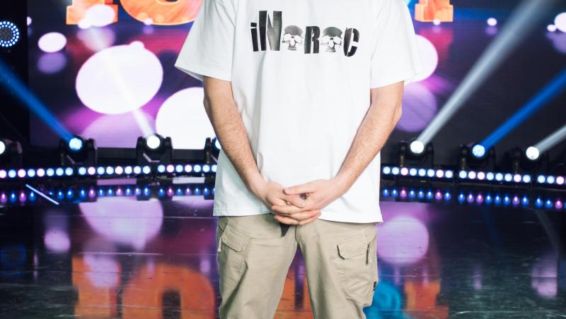 Cheloo își păstrează și în acest sezon tricourile cu mesaje create de el!