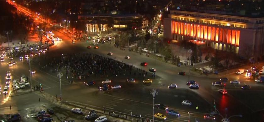 A patra seară de PROTESTE! 40.000 de oameni au venit &icirc;n Piaţa Victoriei