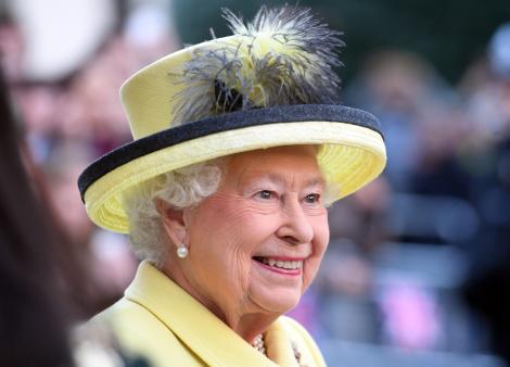 O viaţă de film! Regina Elizabeta a II-a a Marii Britanii celebrează 65 de ani de la urcarea pe tron