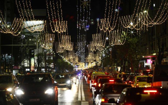 Peste cinci săptăm&acirc;ni, se aprind luminițele de Sărbători &icirc;n București