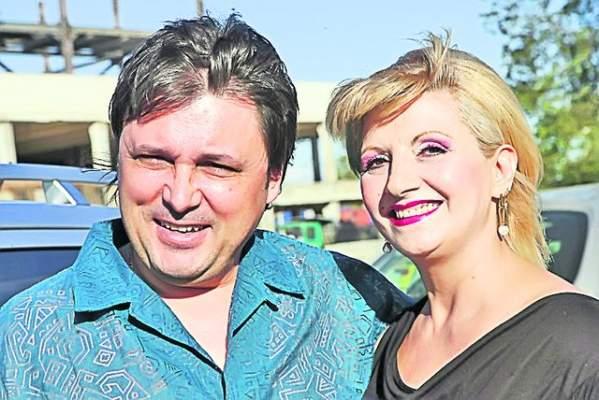 Durere fără margini! &rdquo;A murit rug&acirc;ndu-l să o str&acirc;ngă &icirc;n brațe! Pl&acirc;ngea și urla: Ileana s-a dus! Uite, a &icirc;nțepenit, se răcește!&rdquo; Soțul Ilenei Ciuculete nu-și poate reveni din șoc!