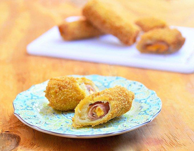 Rulourile cu șuncă și cașcaval, deliciul preferat al pofticioșilor! Merită să &icirc;ncerci!