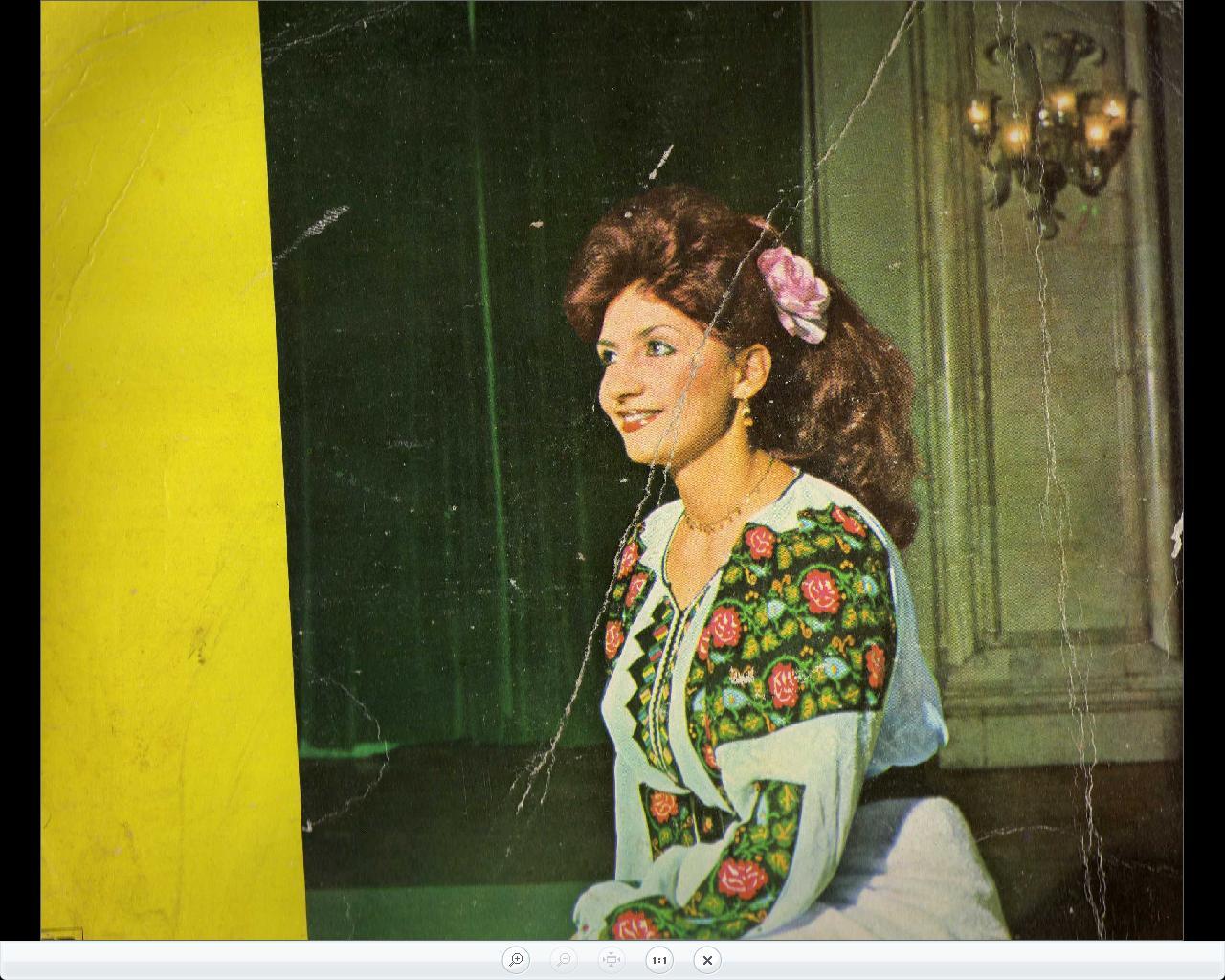 Voia să urce pe scenă, să c&acirc;nte la serbări, dar hainele &icirc;i erau ponosite. La 14 ani a primit primii bani! Ileana Ciuculete a copilărit &icirc;n sărăcie