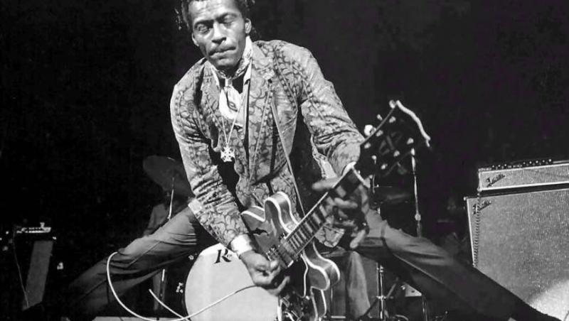 Chuck Berry, o legendă a muzicii rock and roll, a murit la vârsta de 90 de ani. Vedete din muzică şi cinematografie i-au adus un ultim omagiu pe reţelele de socializare