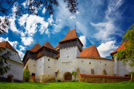Satul VISCRI din România, în topul celor mai frumoase localități din lume! „Aici, poți trăi cele mai tari aventuri și vei dormi într-un pat vechi de două secole”